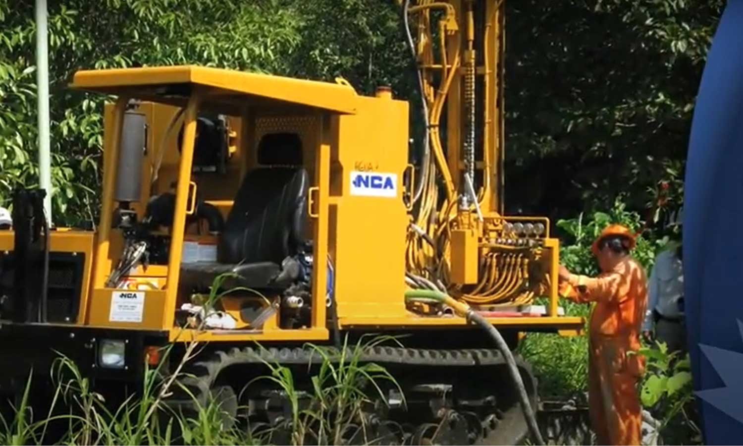 Compressors & Drills for Seismic Drilling | Man & Heli Portable